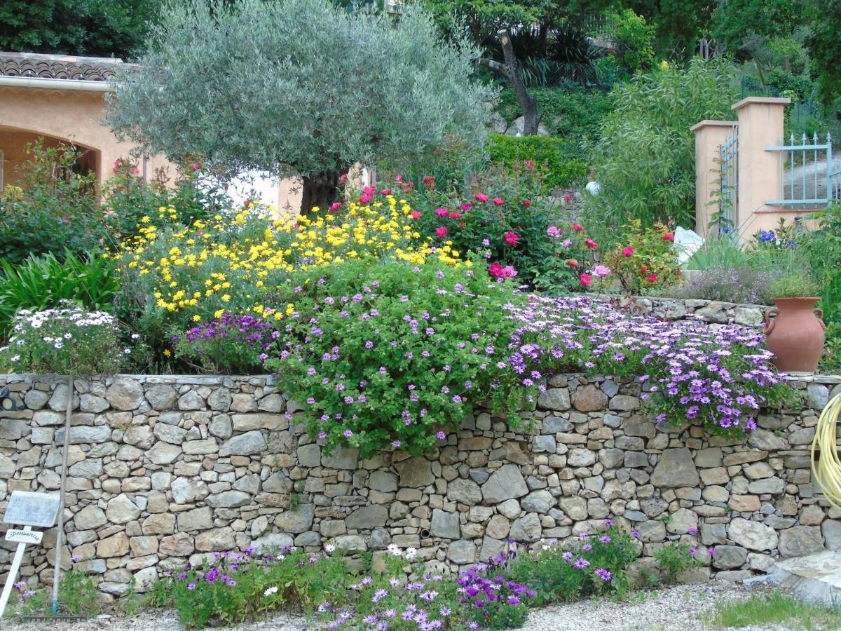 Mas Des Citronniers Bed & Breakfast Le Tignet Екстериор снимка